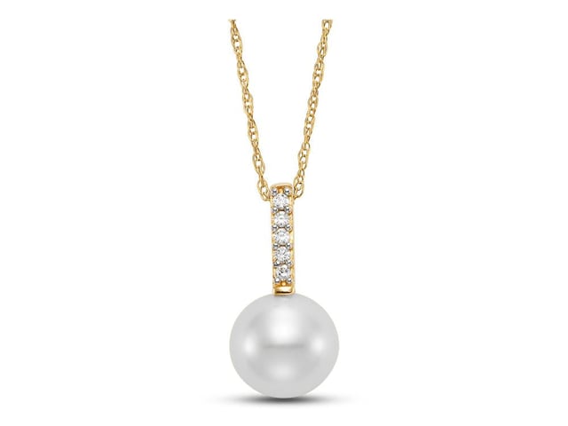 pearls-are-making-a-comeback-and-they're-also-june's-birthstone image1