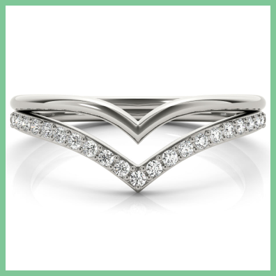 Curved Ring in White Gold and Diamonds