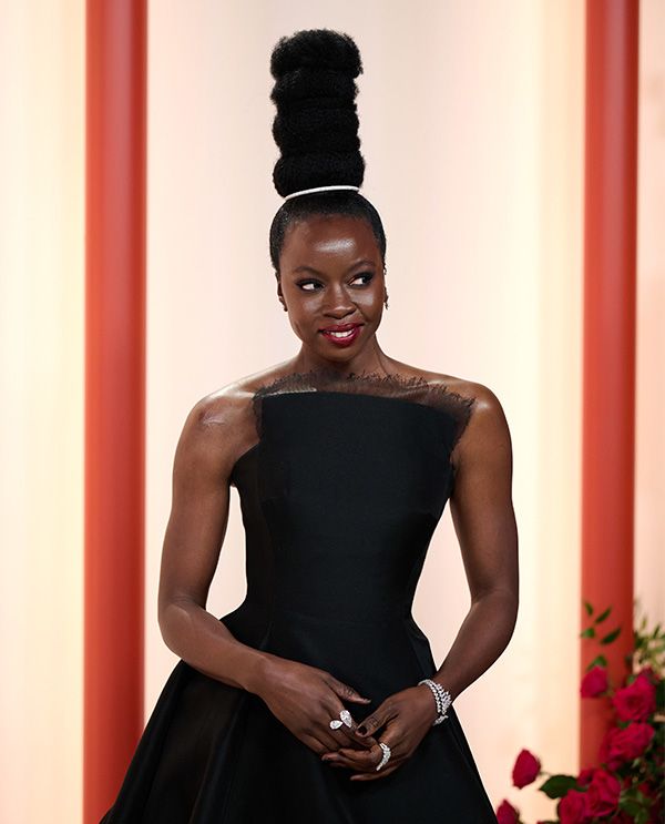 the-most-sensational-diamond-jewelry-looks-from-the-2023-oscars image1