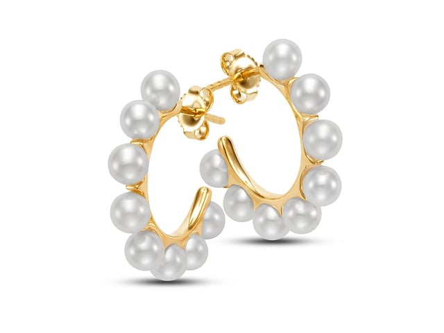 pearls-are-making-a-comeback-and-they're-also-june's-birthstone image1