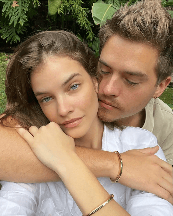Disney-Channel-alum-Dylan-Sprouse-is-engaged-to-supermodel-Barbara-Palvin image1