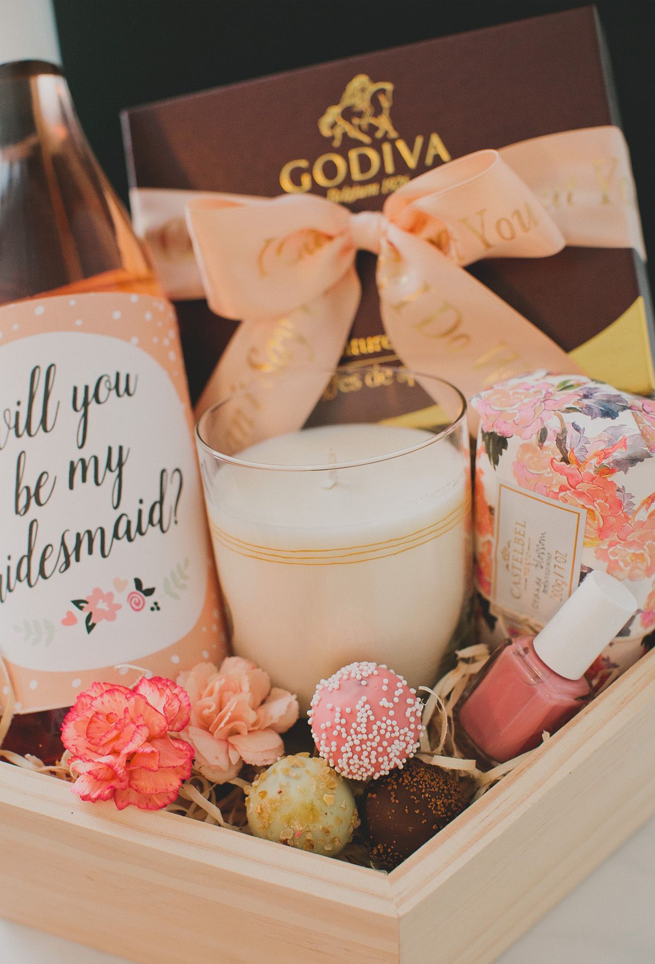 thoughtful-gifts-your-bridesmaids-will-love image1