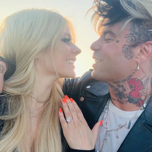 avril lavigne heart-shaped engagement ring