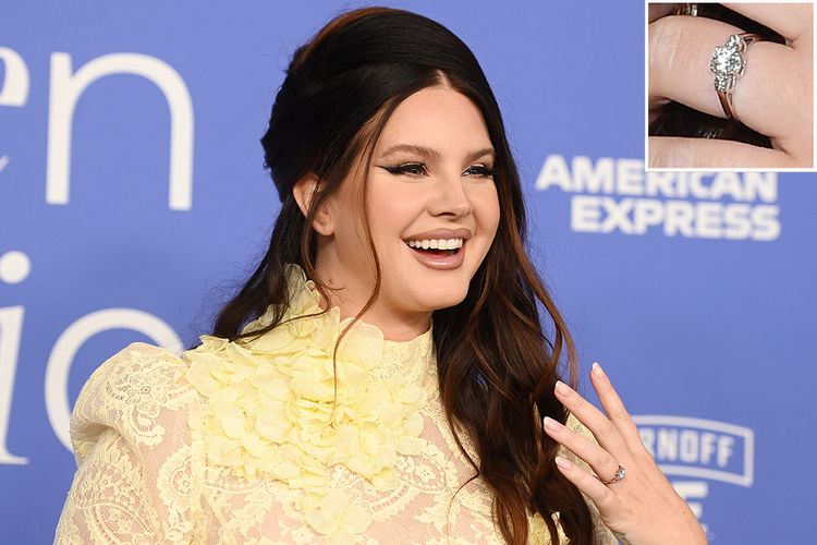 Lana-Del-Rey-is-engaged–see-her-three-stone-sparkler image1