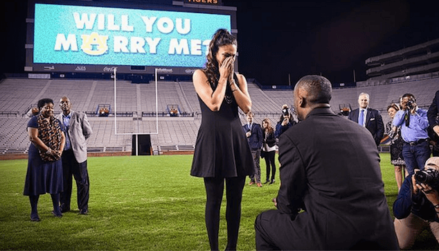 Romantic Autumn Proposals: Creative Ways to Pop the Question This Fall  image1