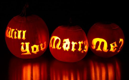 Romantic Autumn Proposals: Creative Ways to Pop the Question in the Fall  image1